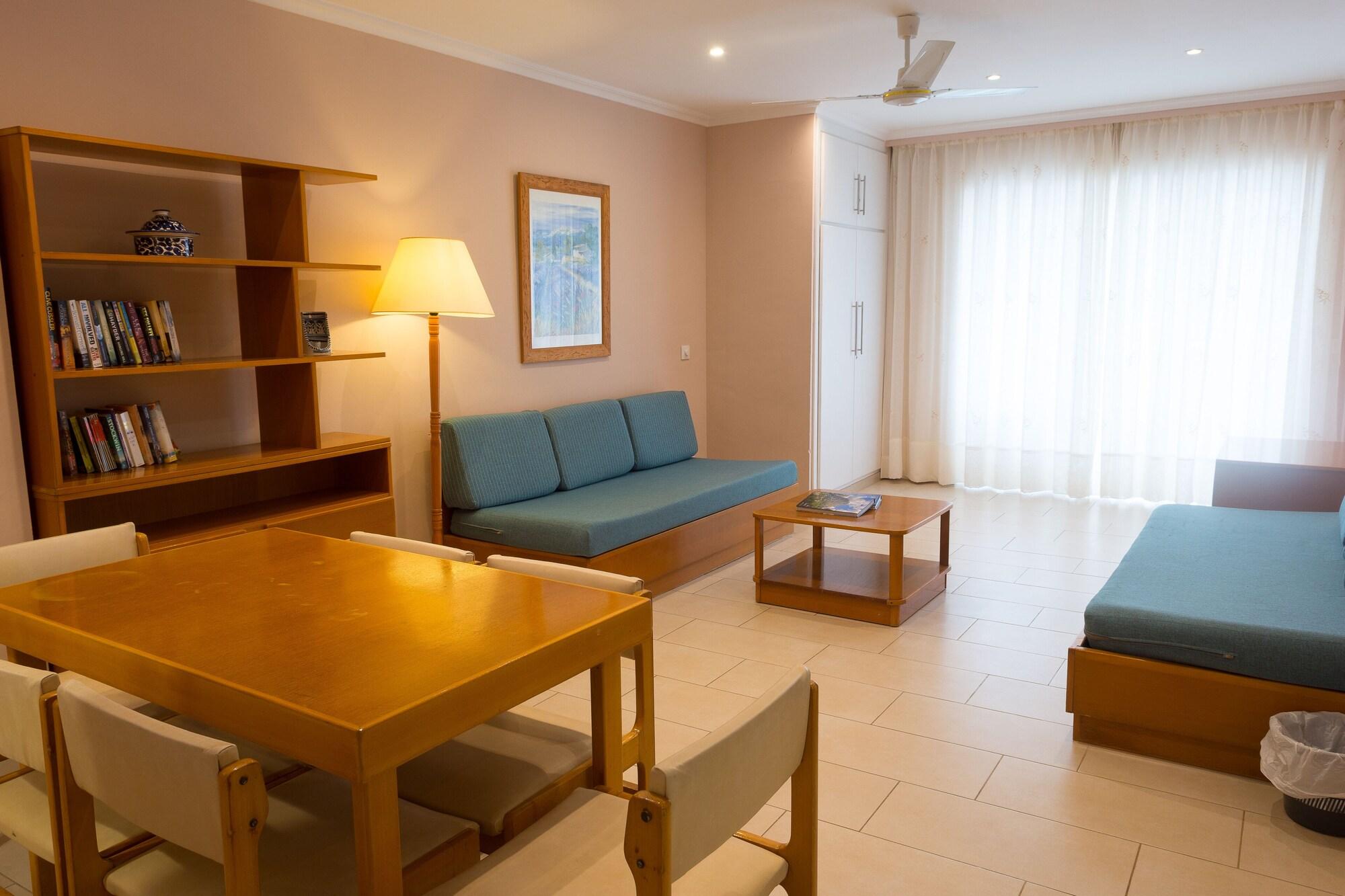 Hamilton Court Aparthotel Santo Tomas Ngoại thất bức ảnh