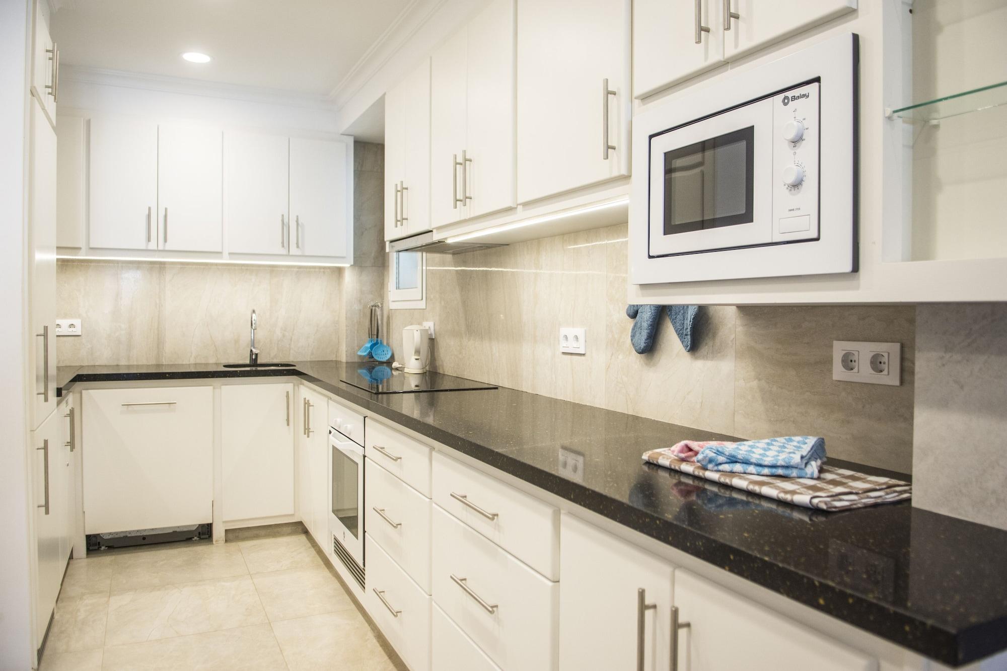 Hamilton Court Aparthotel Santo Tomas Ngoại thất bức ảnh